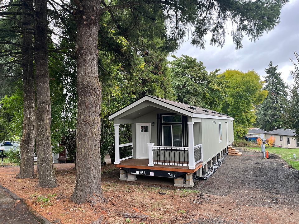 1st image of 5055 NE Elliott Cir Space 22