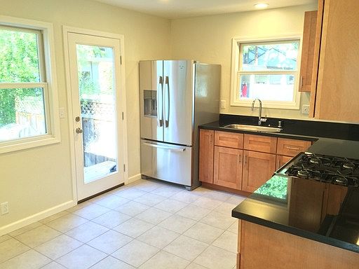 3rd image of 2060 Cornell St