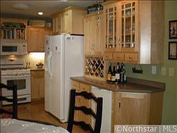 4th image of 807 3rd Ave N
