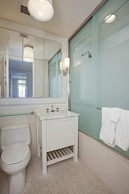 Rented by Olshan Realty | media 8