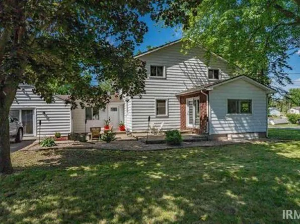 230 E Chestnut St, Waterloo, IN 46793