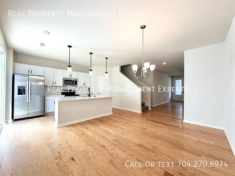 6016 Caprera Way — Photo 5