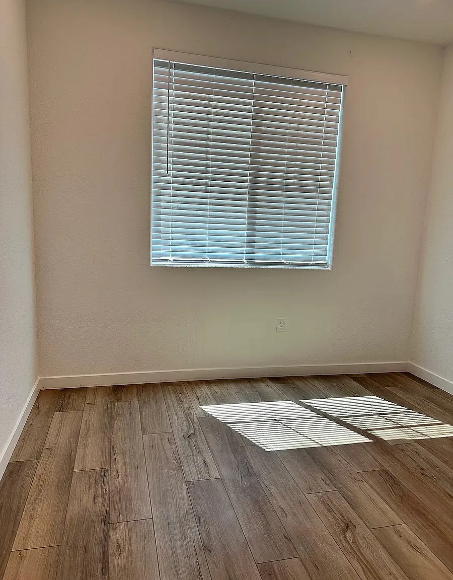 1 bed, 550 sqft, $1,200 — Photo 2