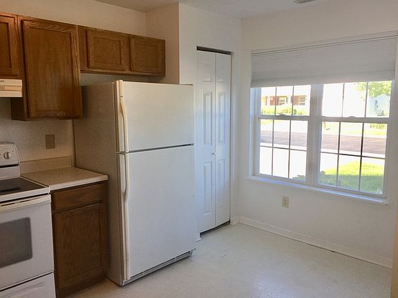 3rd image of 5107 Ariana Ct
