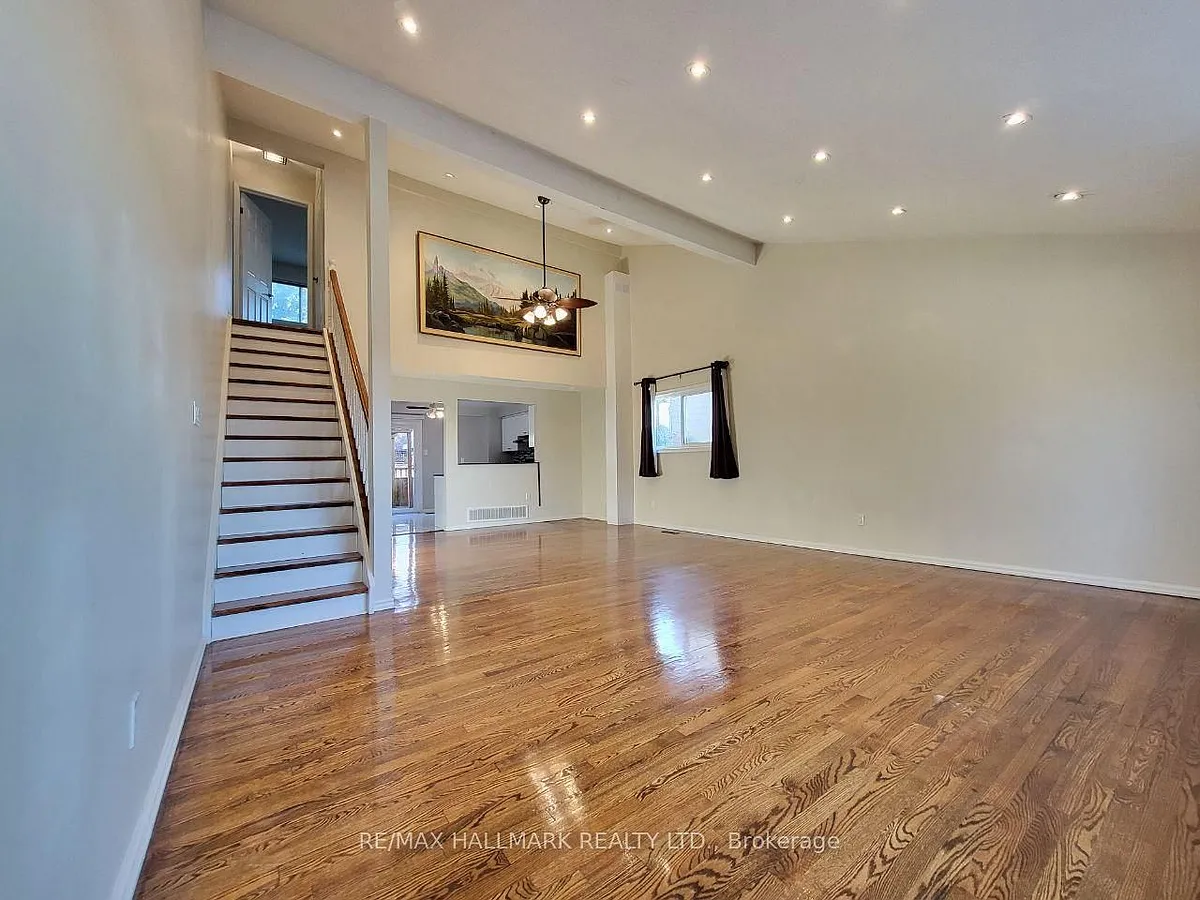 Building Photo - 928 Wayne Dr #MAIN