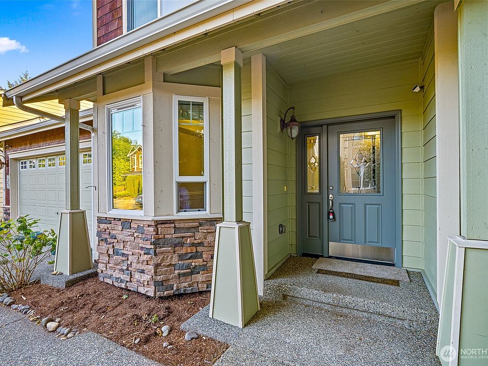 1st image of 13816 12th Drive SE