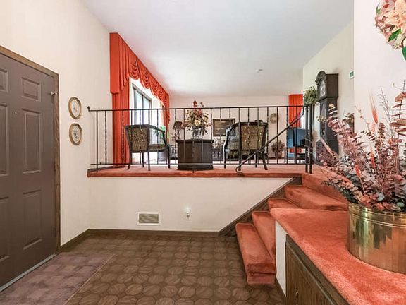 3rd image of 16351 Kangaroo St NW