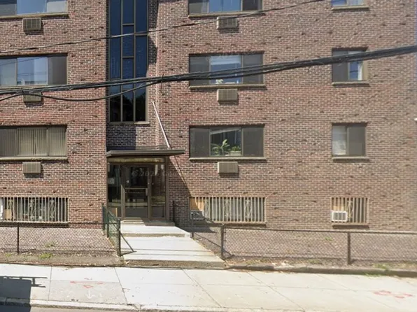 38 Linden St, Allston, MA