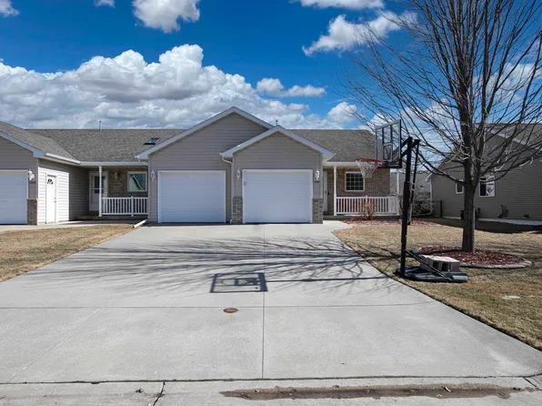 1590 Redwing Dr, Neenah, WI 54956