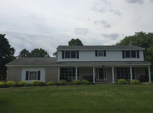 5172 Aintree Rd, Rochester, MI 48306