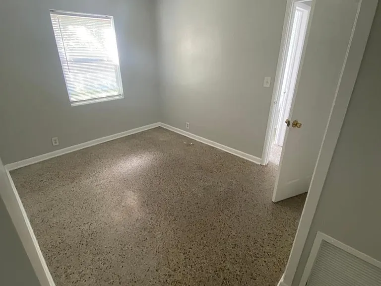 3716 Henry Ave — Photo 16