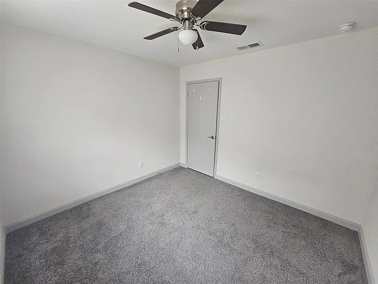3206 Pebble Lake Dr — Photo 18