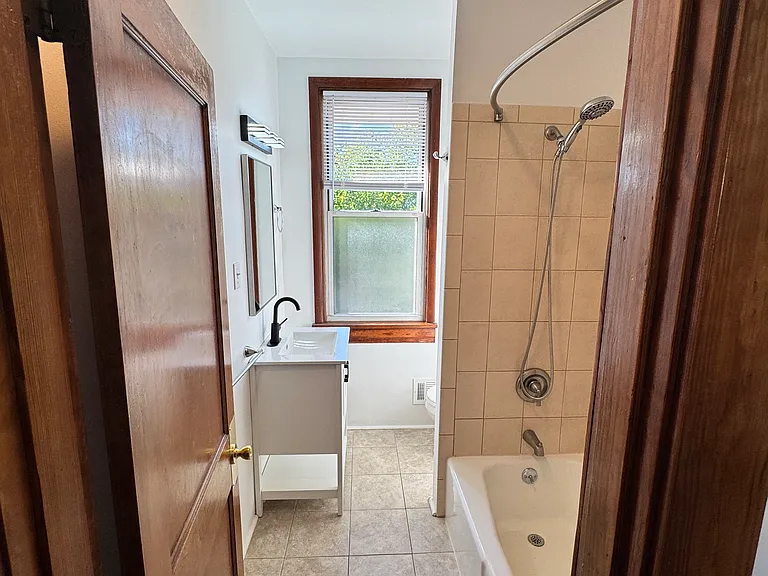 2808 Kenilworth St — Photo 6
