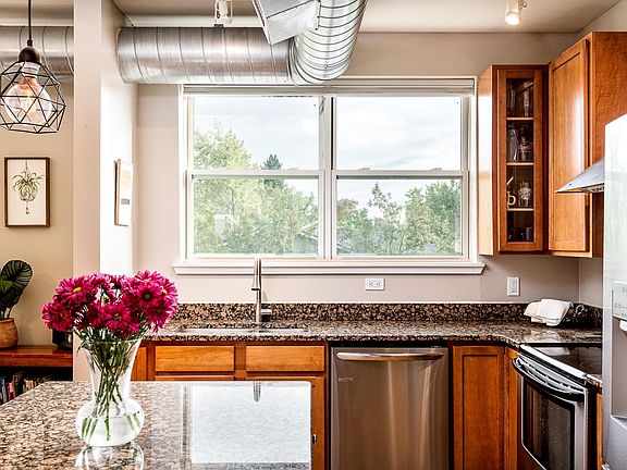 5th image of 1313 S Clarkson St APT 201