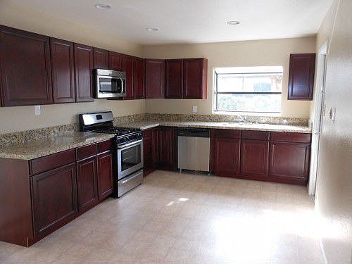 1st image of 3515 Las Vegas Dr