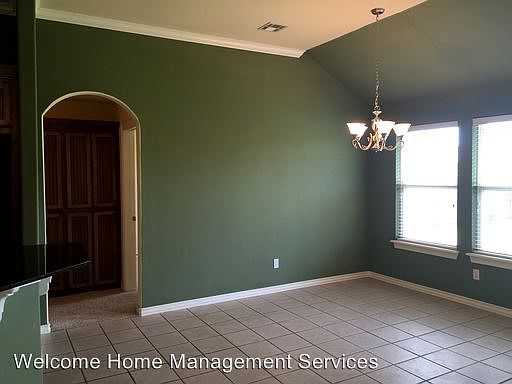 3rd image of 725 Dana Dr