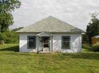 710 E 20th St, Newton, NC 28658