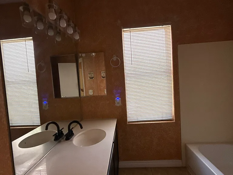 Dusty Cowboy Cir — Photo 15