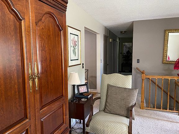 3rd image of 1304 Cottage Lane Ave