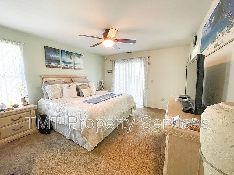 9424 Blackswain Pl — Photo 12