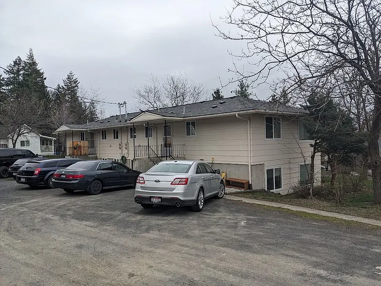 412 N Fir St — Photo 1