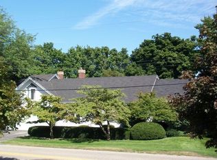 81 Water St, Douglas, MI 49406