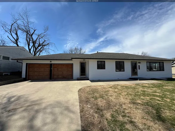 204 Iowa Ave SW, Orange City, IA 51041