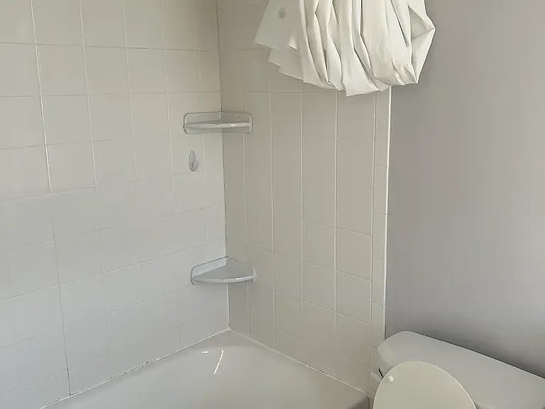 4 E Athens Ave #102 — Photo 8