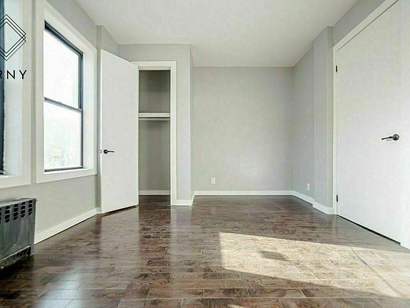 5th image of 119 Linden St APT 1R