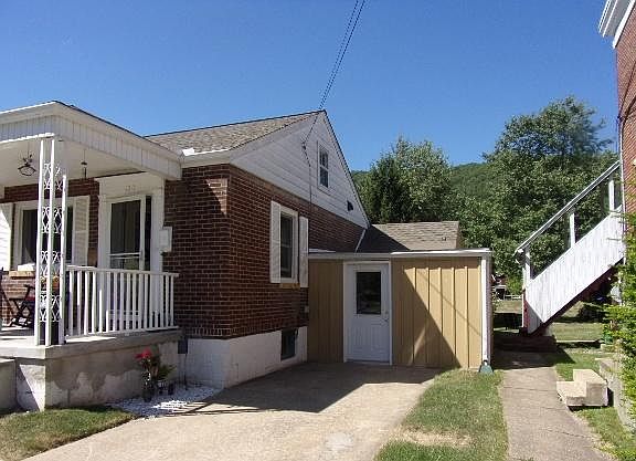 5th image of 118-120 E 2nd St