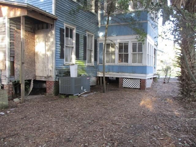 2nd image of 1103 Egmont St