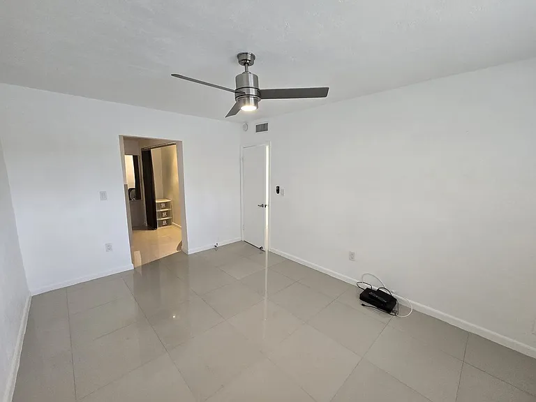 2800 NE 203rd St #24 — Photo 29