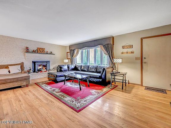 3rd image of 188 Mountainside Dr
