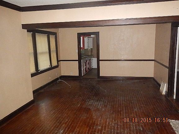 5th image of 3931 E 58th St