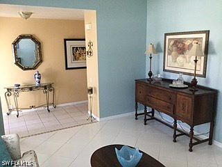 4th image of 6560 Saint Ives Ct #W