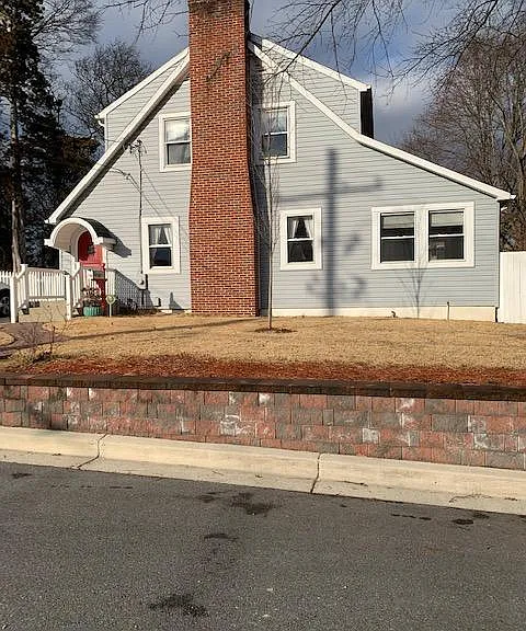 4718 Ruatan St — Photo 2