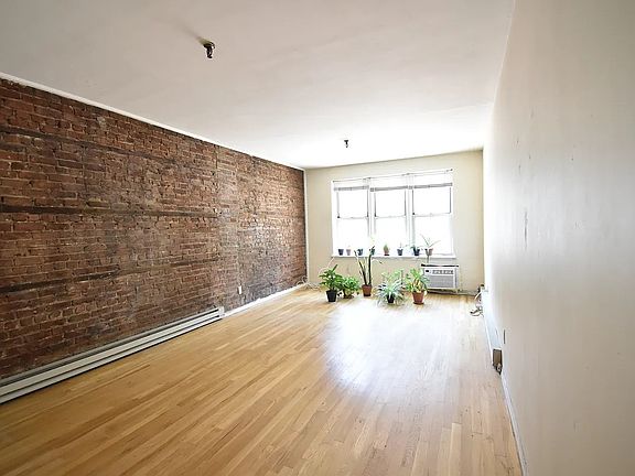 5th image of 331 W 14th St APT 1A