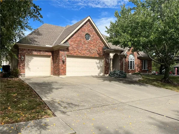 1508 Brett Circle Dr, Kearney, MO 64060