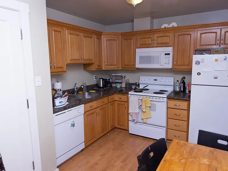 720 D St #7 — Photo 6