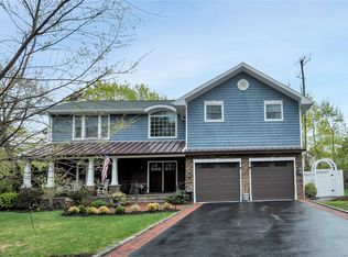 19 Fox Ridge Ln, Locust Valley, NY 11560