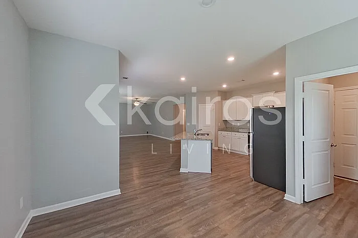 6008 Argyle Loop — Photo 9
