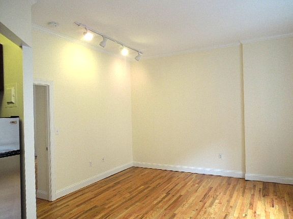 4th image of 605 W 112th St APT 5E