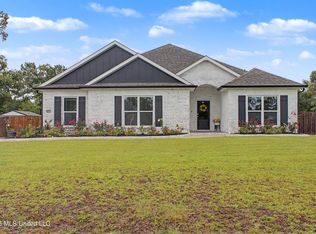 19069 Harrington Cir, Biloxi, MS 39532