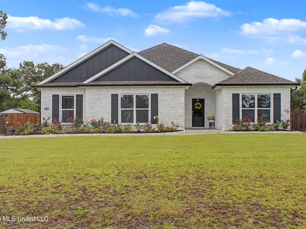 19069 Harrington Cir, Biloxi, MS 39532