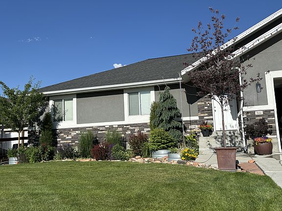 2nd image of 464 N 300 E #Basement