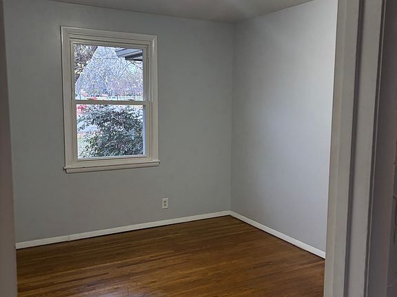 4th image of 108 Roberta Dr