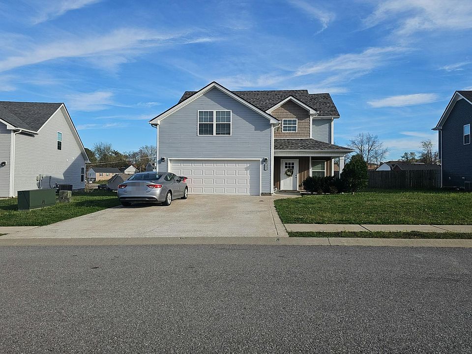 1st image of 461 Woodtrace Dr