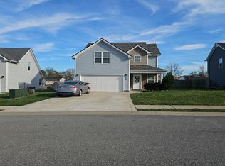 461 Woodtrace Dr, Clarksville, TN 37042