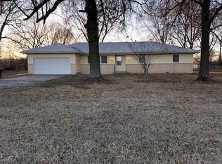 533 S Farm Road 89, Springfield, MO 65802