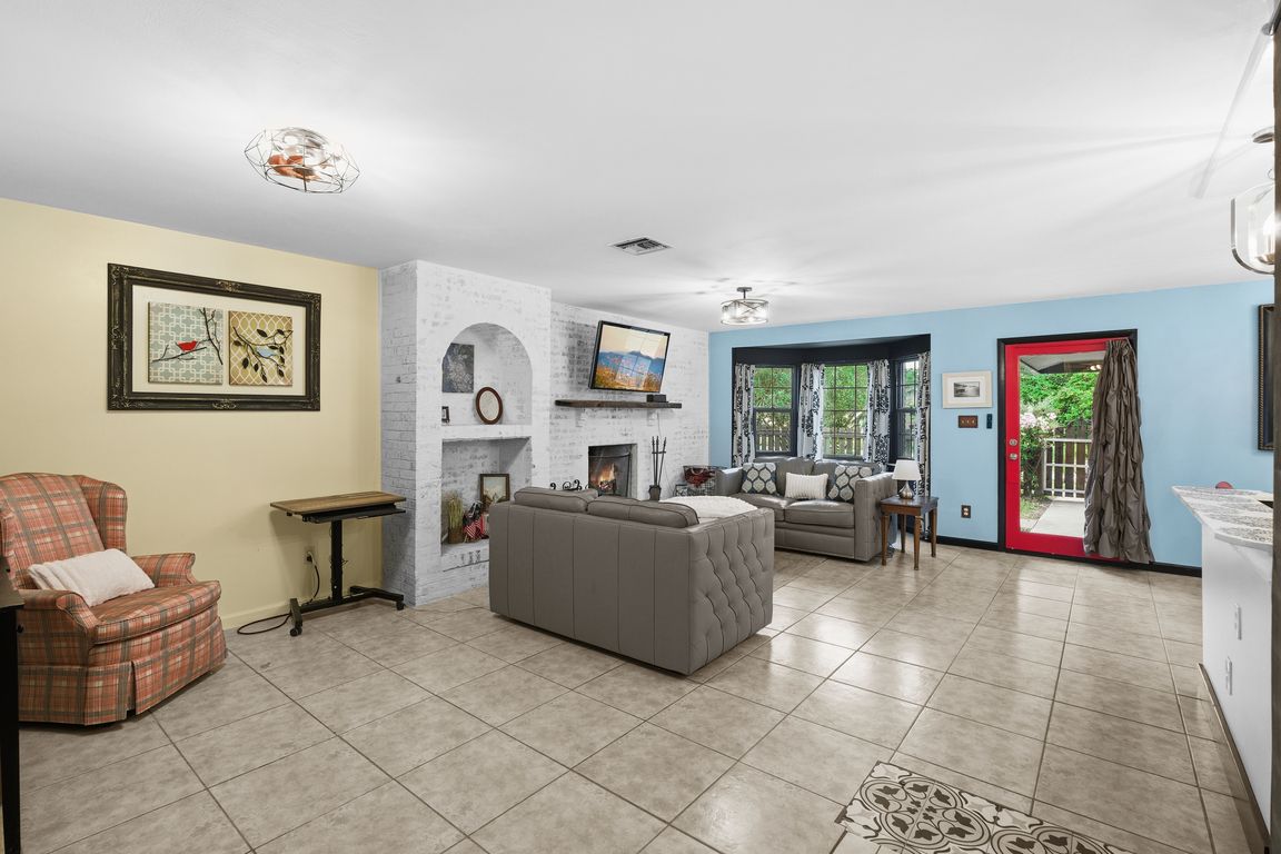 next background image